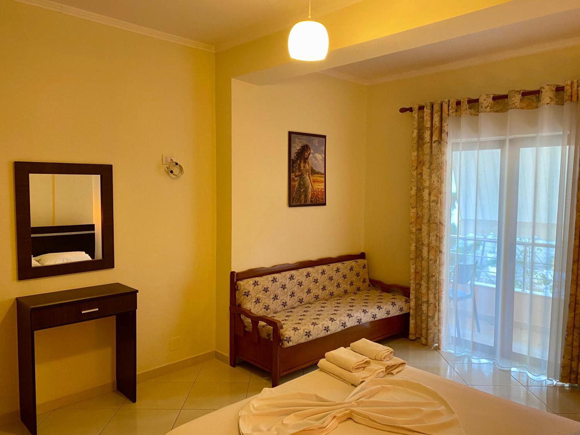 Hotel Metali Sarande Exterior photo